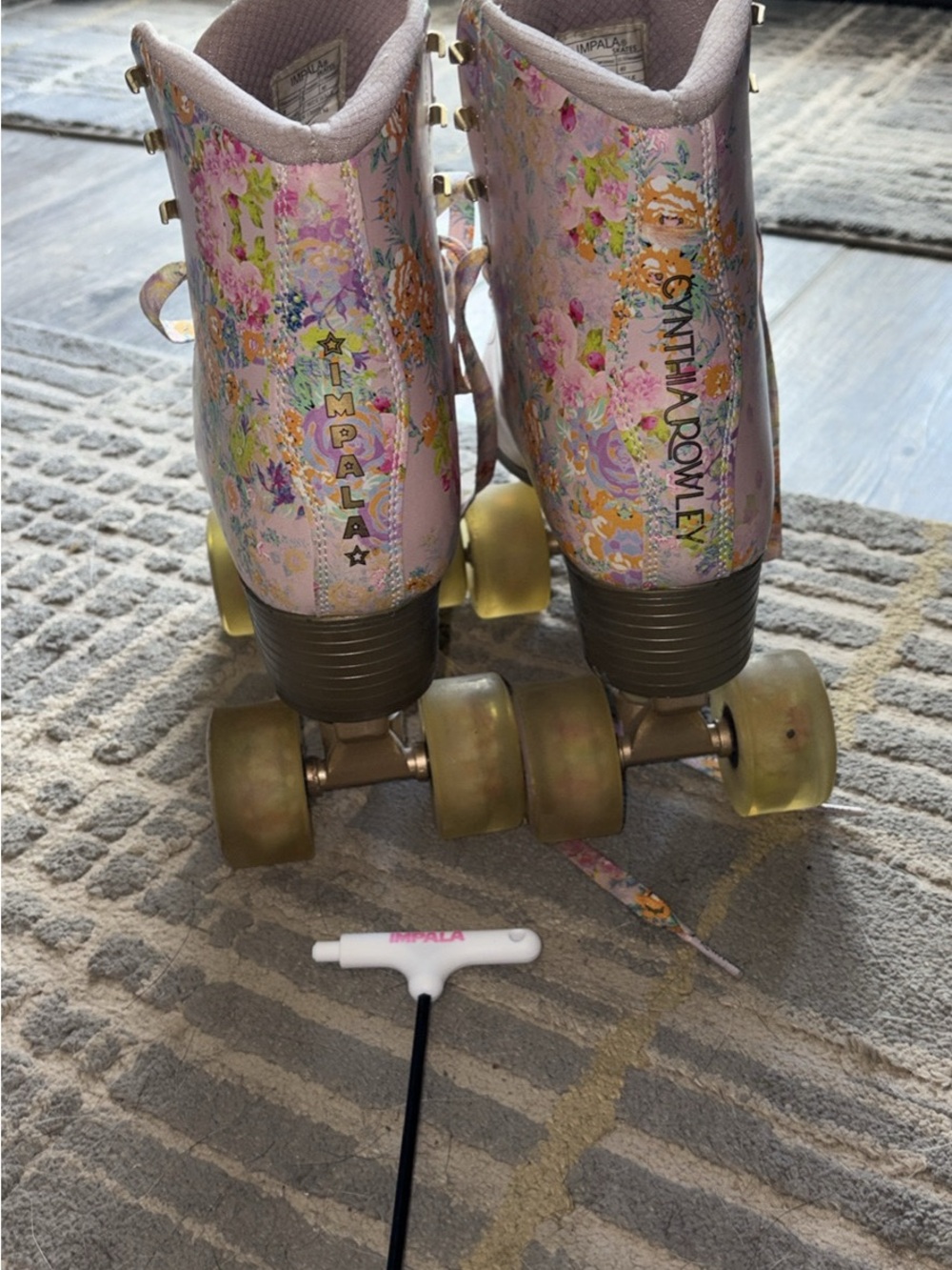 Impala x Cynthia Rowley Pink Floral Roller Skates women’s size 9